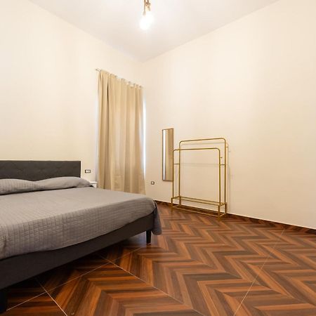 Keullaudianapoli Villa Buitenkant foto